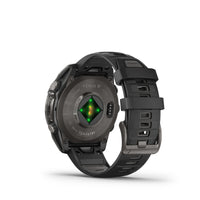 Garmin fenix® 8 – 47 mm, AMOLED Sapphire carbon gray DLC titanium with black/pebble gray silicone