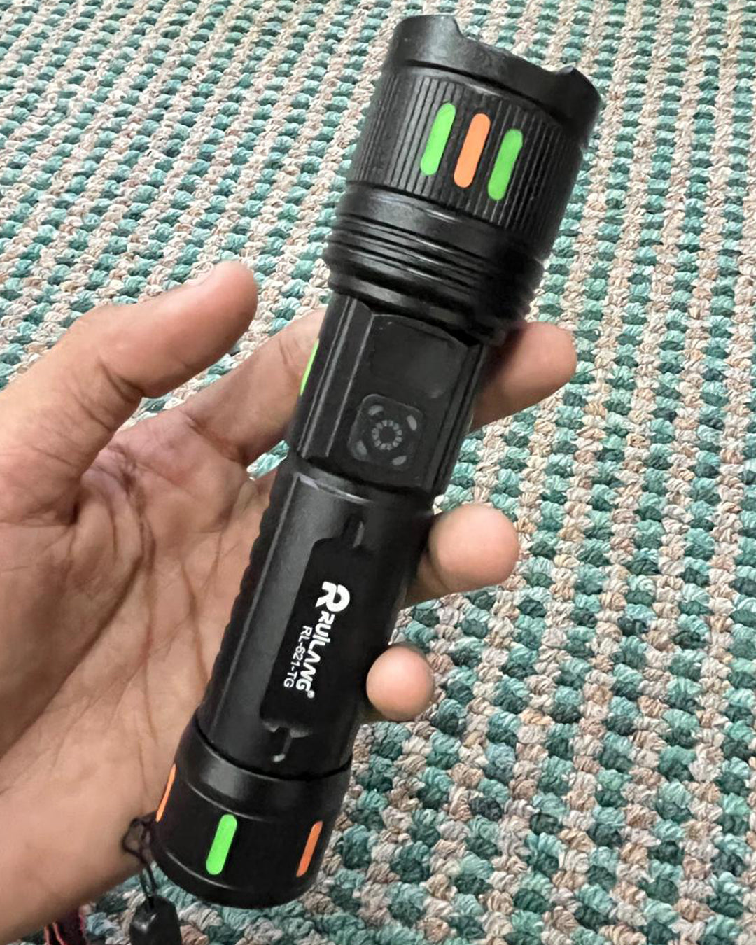 Ruilang RL-621-TG Rechargeable LED Flashlight