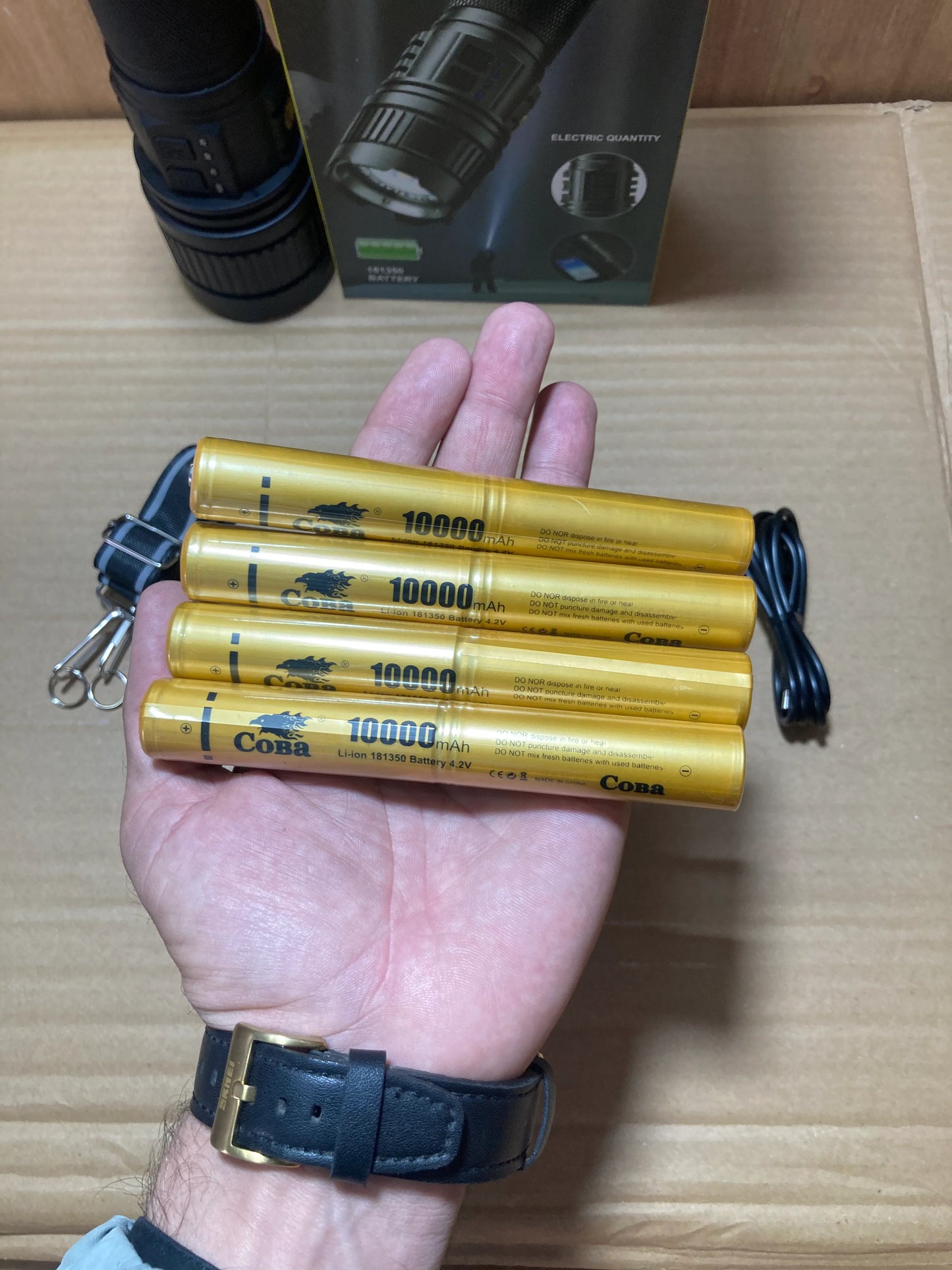 COBA Aluminum Alloy Strong Light Flashlight CB-G400