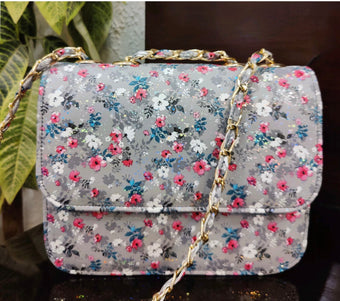 compare product 🌼 Trendy Floral Shoulder Bag with Gold Chain Strap