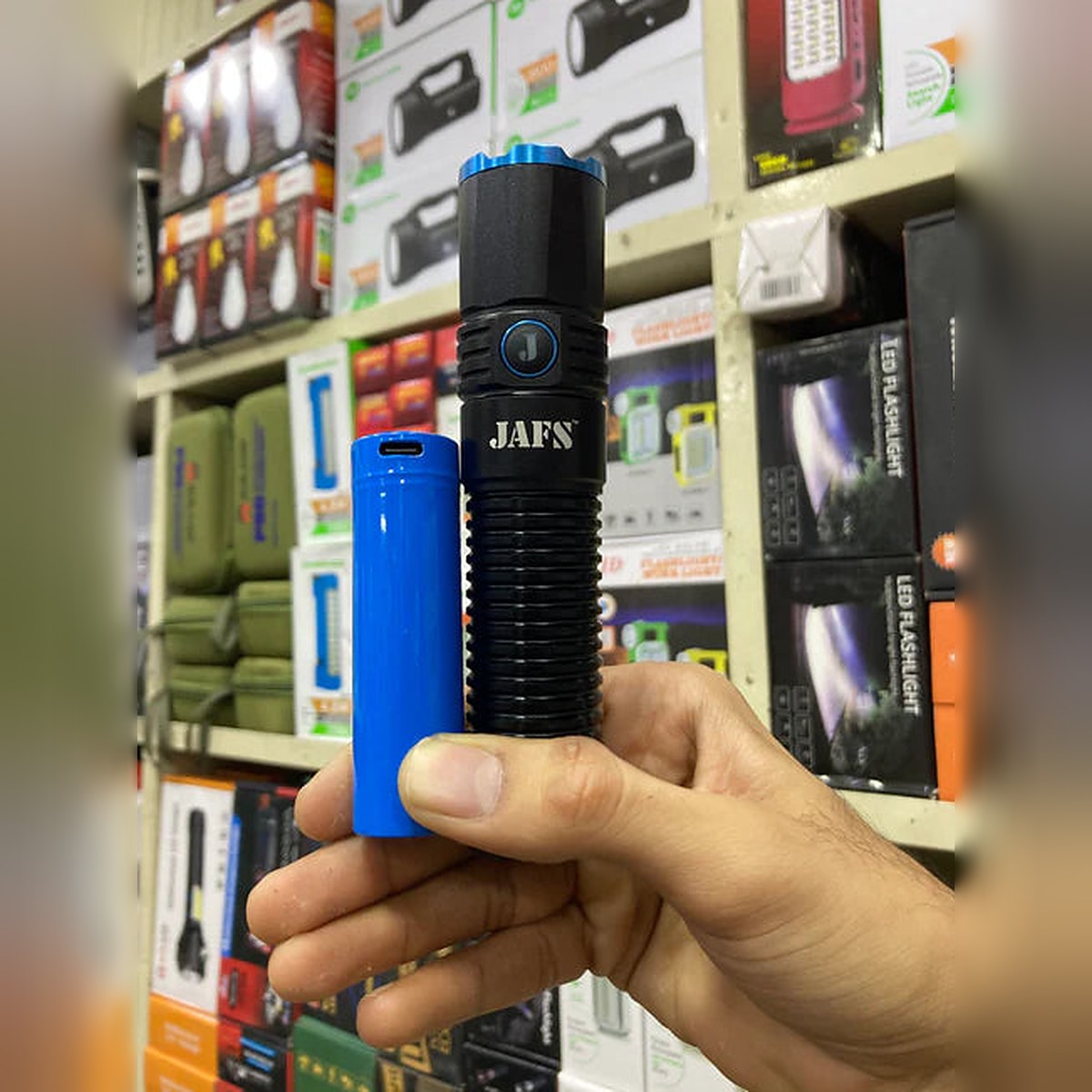 JAFS IMPORTED WATER PROOF HIGH LUMENS TORCH