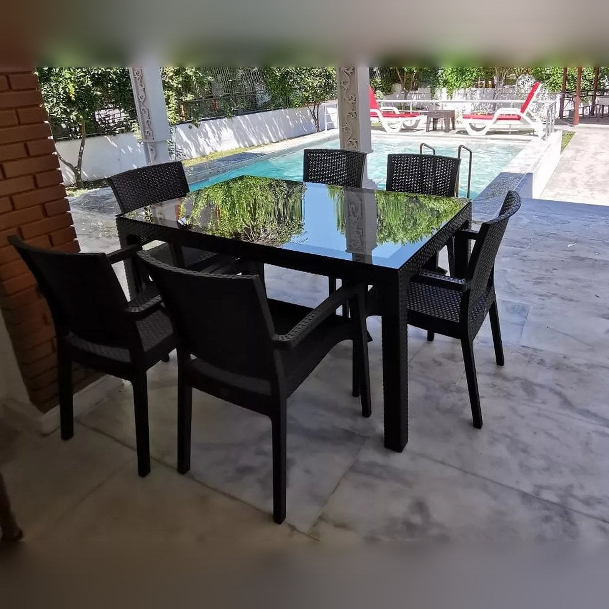 Rattan Effect Garden Furniture Set – Glass Top Dining Table 6 Stackable Chairs