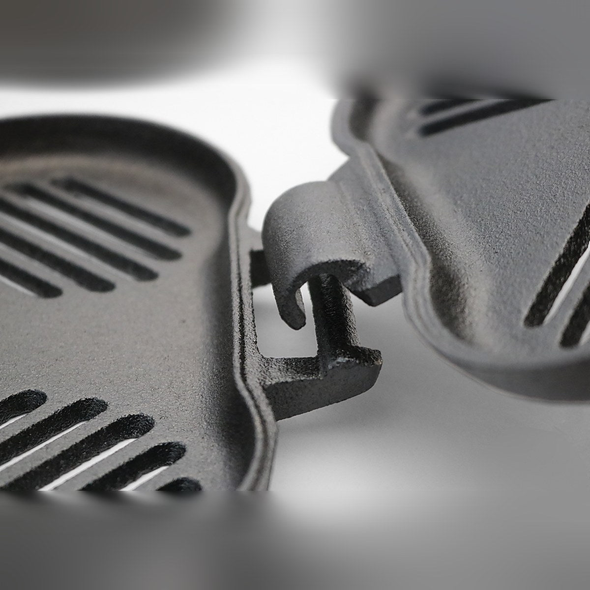 Coghlan's Double Cast Iron Broiler